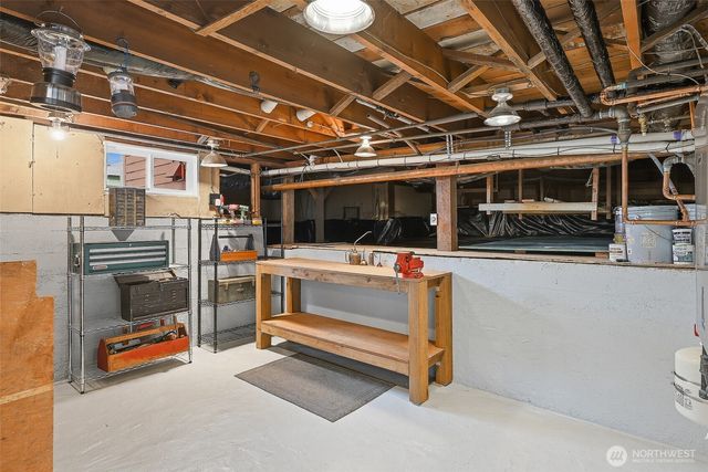 22309 9th Avenue S, Des Moines, WA 98198