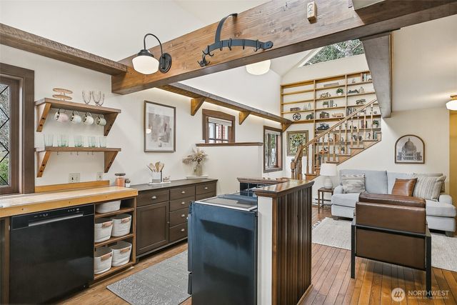 22309 9th Avenue S, Des Moines, WA 98198