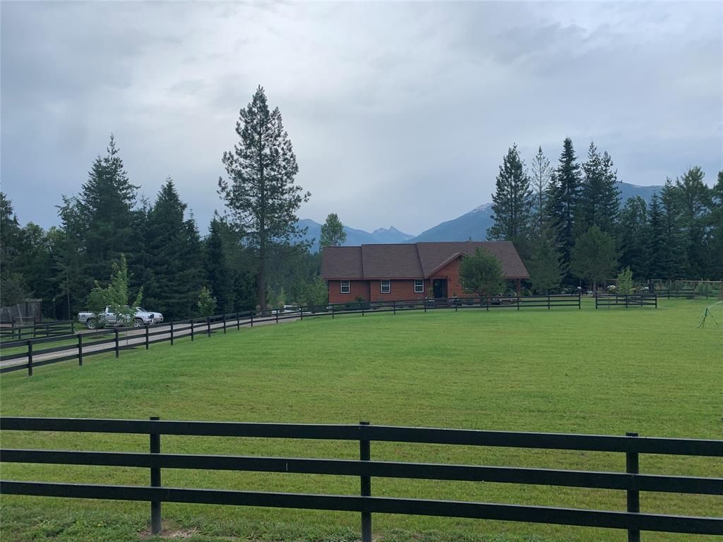 Image 10 of property listing at 9 Sandi Lane, Heron, MT 59844