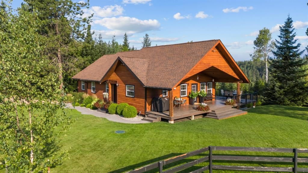Image 11 of property listing at 9 Sandi Lane, Heron, MT 59844