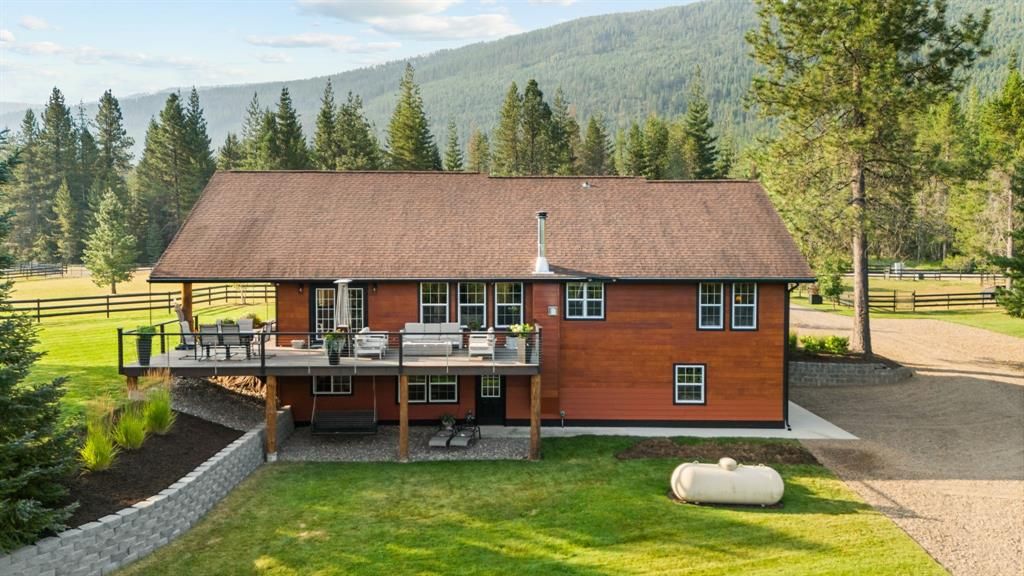 Image 3 of property listing at 9 Sandi Lane, Heron, MT 59844