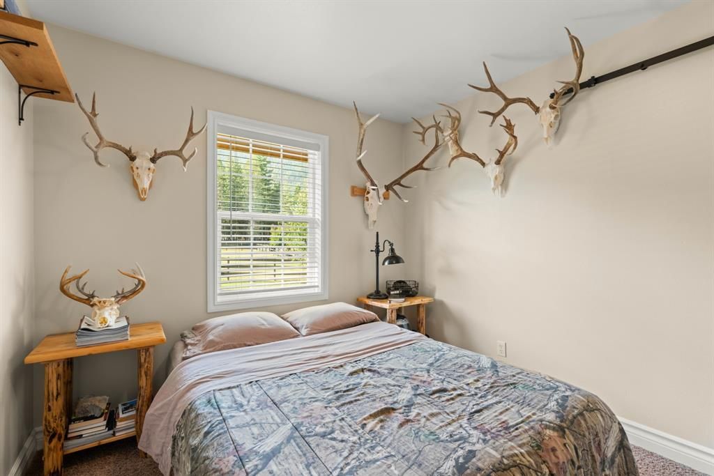 Image 37 of property listing at 9 Sandi Lane, Heron, MT 59844