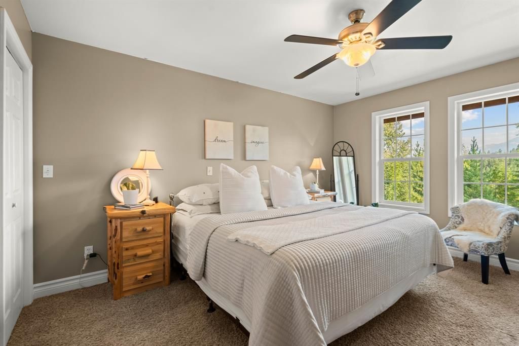 Image 39 of property listing at 9 Sandi Lane, Heron, MT 59844