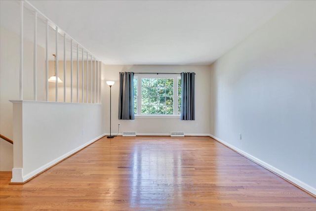 569 Holiday RD, Vinton, VA 24179