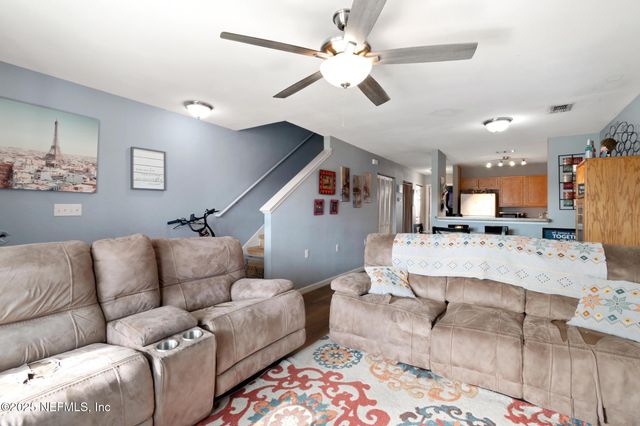 113 OCEANGATE Drive, Atlantic Beach, FL 32233