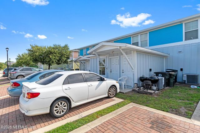 113 OCEANGATE Drive, Atlantic Beach, FL 32233