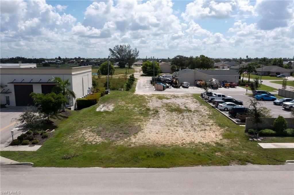 4337 & 4339 SW 9th AVE, Cape Coral, FL 33914