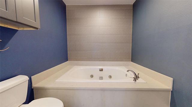 2984 Holly Hall Street 2984, Houston, TX 77054