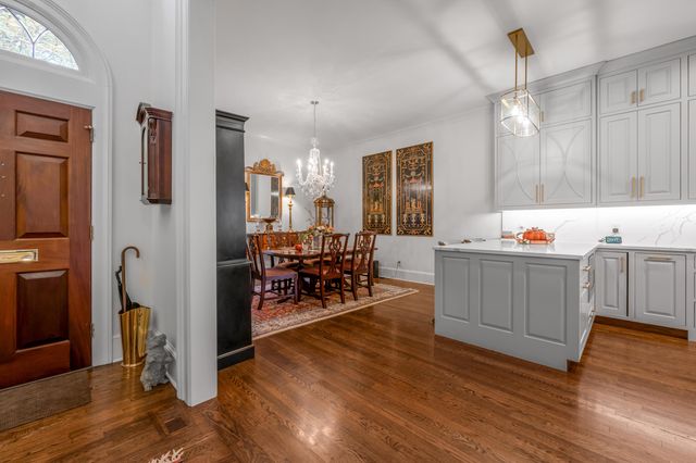 100 Idle Hour Drive 13, Lexington, KY 40502