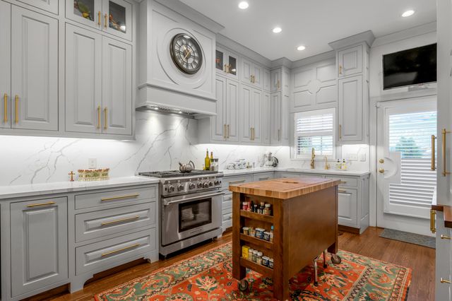 100 Idle Hour Drive 13, Lexington, KY 40502