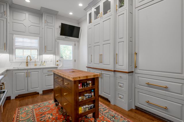 100 Idle Hour Drive 13, Lexington, KY 40502