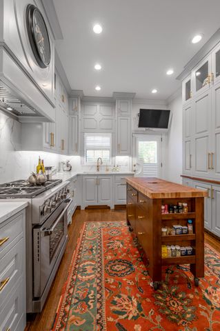 100 Idle Hour Drive 13, Lexington, KY 40502