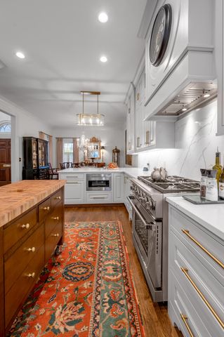 100 Idle Hour Drive 13, Lexington, KY 40502