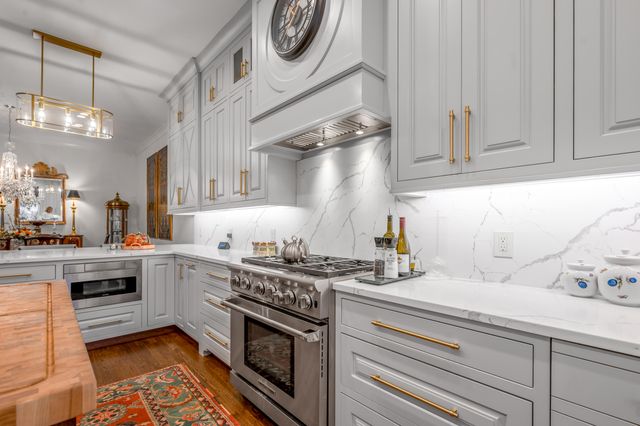 100 Idle Hour Drive 13, Lexington, KY 40502