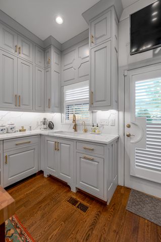 100 Idle Hour Drive 13, Lexington, KY 40502