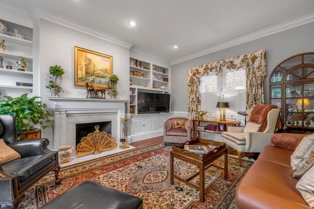 100 Idle Hour Drive 13, Lexington, KY 40502