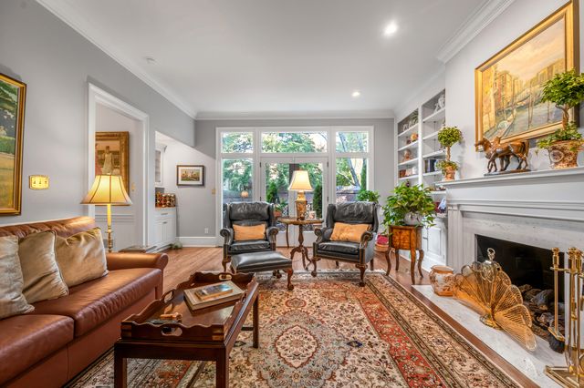 100 Idle Hour Drive 13, Lexington, KY 40502