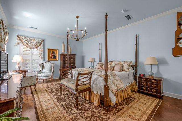 100 Idle Hour Drive 13, Lexington, KY 40502