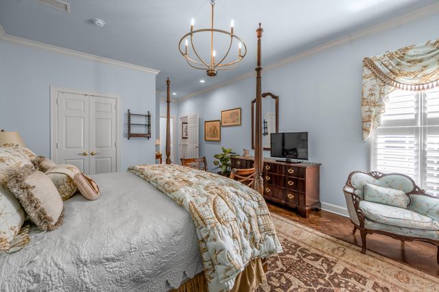 100 Idle Hour Drive 13, Lexington, KY 40502