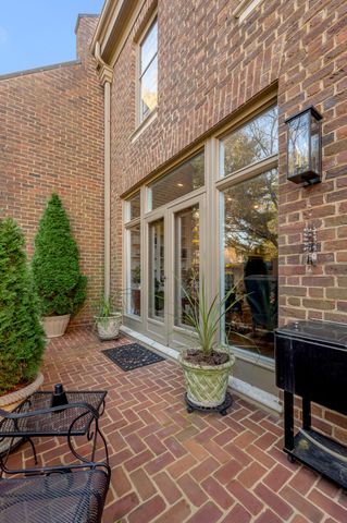 100 Idle Hour Drive 13, Lexington, KY 40502