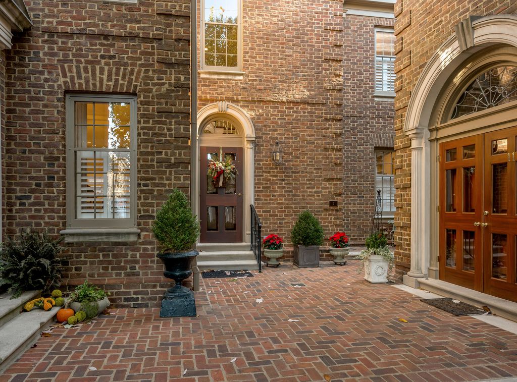 100 Idle Hour Drive 13, Lexington, KY 40502