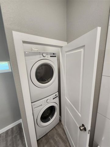 519 Magnolia Point Drive A, Houston, TX 77336