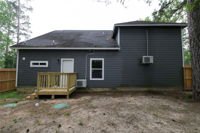 519 Magnolia Point Drive A, Houston, TX 77336