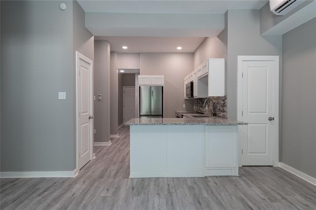 519 Magnolia Point Drive A, Houston, TX 77336