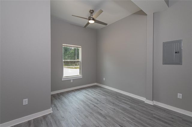 519 Magnolia Point Drive A, Houston, TX 77336