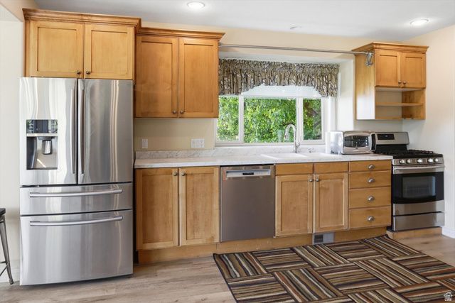 1342 E NORTHRIDGE DR, Bountiful, UT 84010