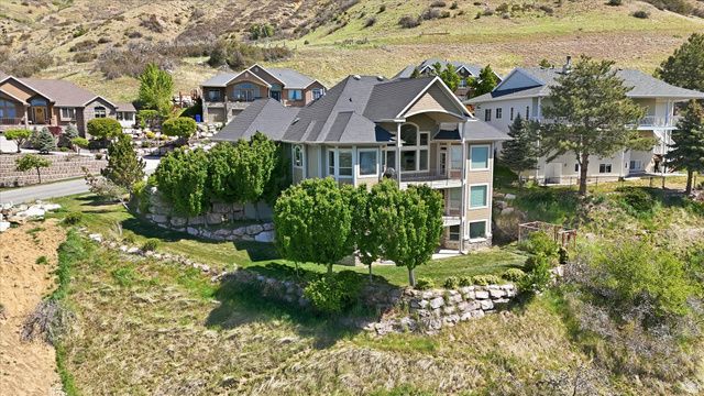 1342 E NORTHRIDGE DR, Bountiful, UT 84010
