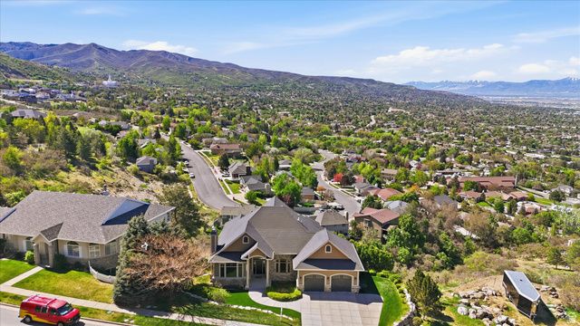 1342 E NORTHRIDGE DR, Bountiful, UT 84010