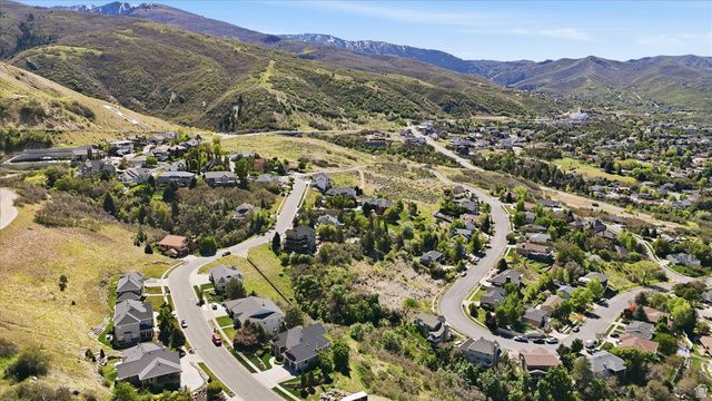 1342 E NORTHRIDGE DR, Bountiful, UT 84010