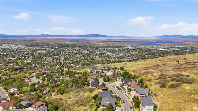 1342 E NORTHRIDGE DR, Bountiful, UT 84010