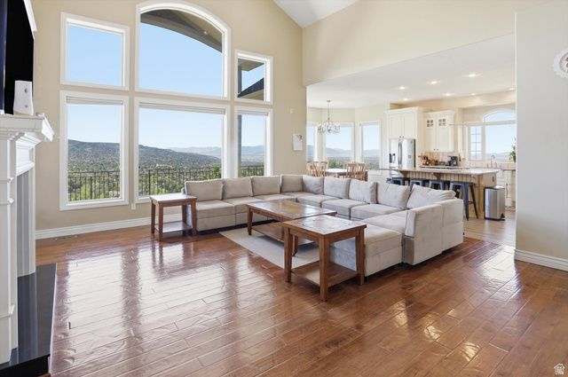 1342 E NORTHRIDGE DR, Bountiful, UT 84010