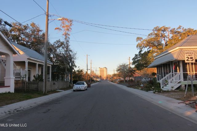 258 Reynoir Street, Biloxi, MS 39530