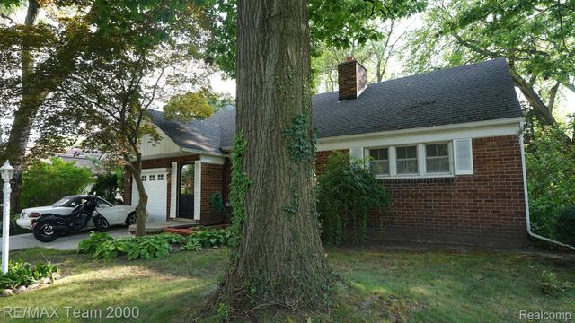 3 BOONE Lane, Dearborn, MI 48120