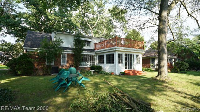 3 BOONE Lane, Dearborn, MI 48120