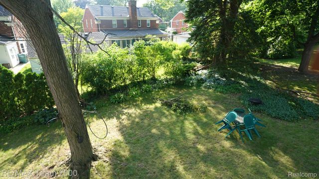 3 BOONE Lane, Dearborn, MI 48120