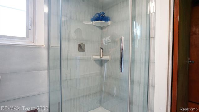 3 BOONE Lane, Dearborn, MI 48120