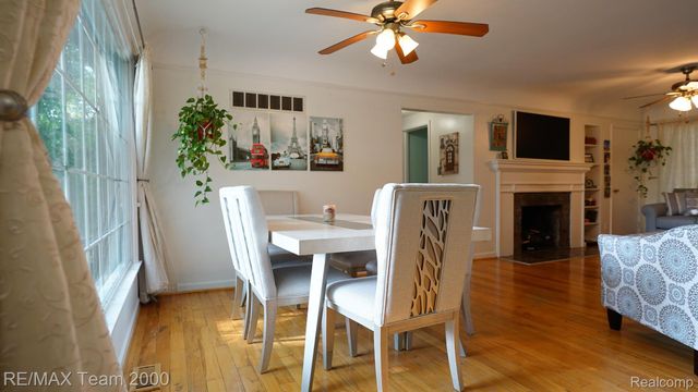 3 BOONE Lane, Dearborn, MI 48120