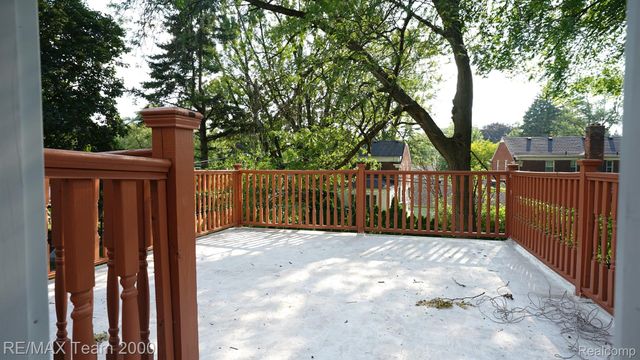 3 BOONE Lane, Dearborn, MI 48120