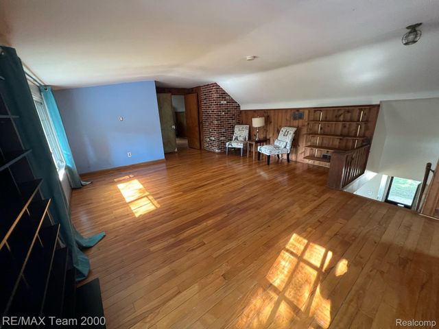 3 BOONE Lane, Dearborn, MI 48120