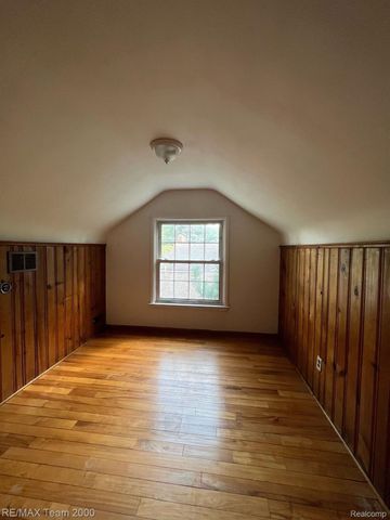 3 BOONE Lane, Dearborn, MI 48120