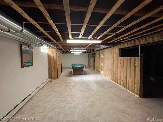 3 BOONE Lane, Dearborn, MI 48120