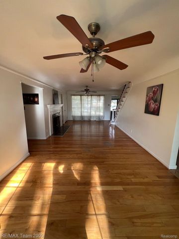 3 BOONE Lane, Dearborn, MI 48120