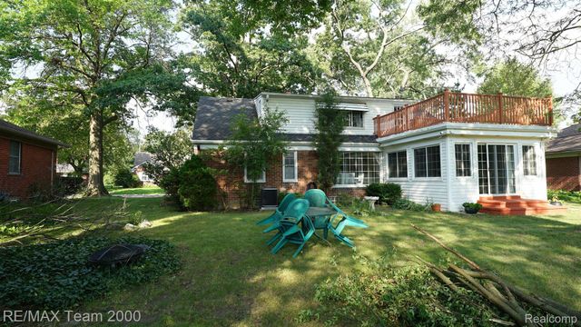 3 BOONE Lane, Dearborn, MI 48120