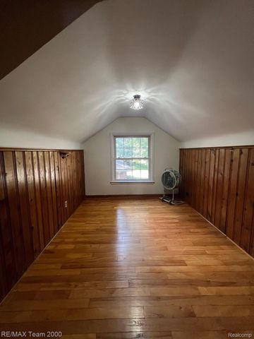 3 BOONE Lane, Dearborn, MI 48120