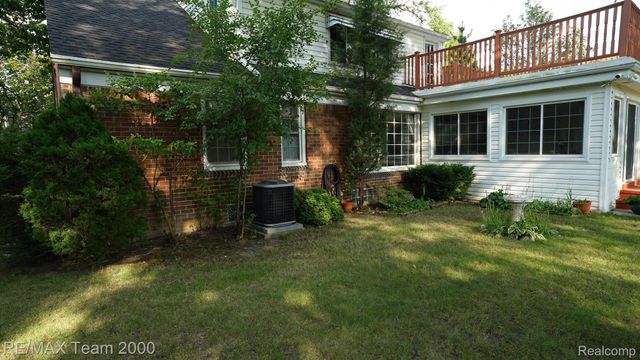 3 BOONE Lane, Dearborn, MI 48120