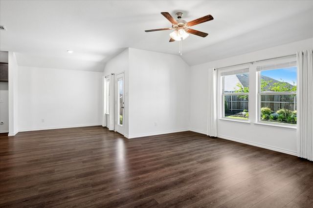 407 Willow View Way, Princeton, TX 75407